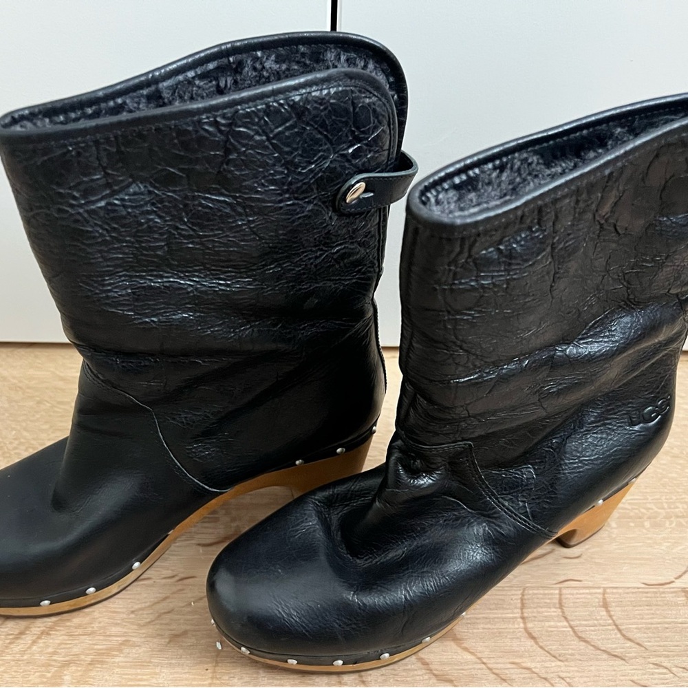 UGG Lynnea Black Leather Shearling Clog Wooden boots